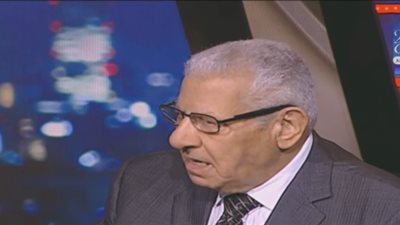 مكرم محمد أحمد: خلط الخبر بالرأي من الكبائر المهنية الصحفية (فيديو)