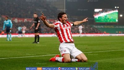 صور .. ماذا قال نجوم الكرة لرمضان صبحي بعد تألقه أمام سوانزي؟