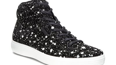 إطلالة معاصرة في تشكيلة الأحذية الرجالية من 