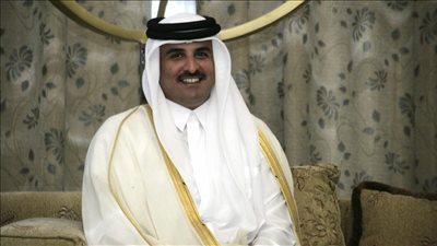 أمير قطر يدعو إلى حل الخلافات حول 