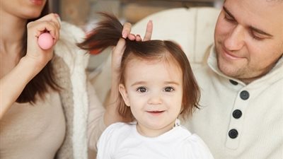 زيت الزيتون.. للعناية بشعر الأطفال