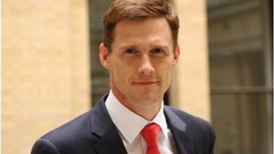 السفير البريطاني لـ