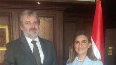 السفير الصربي بالقاهرة يلتقي مع وزيرة التعاون الدولي: نتشابه في العقول 