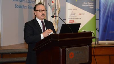  وزير الاتصالات: إنشاء منظومة وطنية لحماية أمن الفضاء السيبراني 