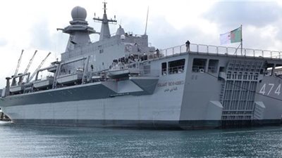 اعتقال 64 مهاجراً بعرض البحر في سواحل الجزائر