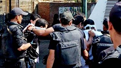 عاجل.. الشرطة تحاصر خلية إرهابية في جسر السويس بـ