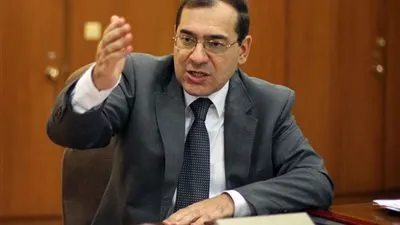 فضيحة.. مدير أمن شركة قارون للبترول يضرب مساعده والواقعة في الوزارة