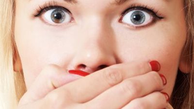 تعرفي على افضل الطرق للتخلص من رائحة الفم الكريهة