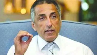 محافظ البنك المركزي مهاجمًا أحد الصحفيين: 