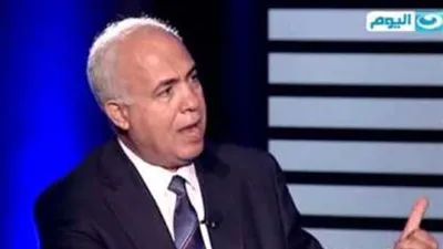 أسامة رستم يكشف سلبيات تعويم الجنيه على الدواء 