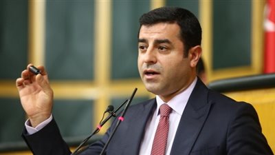 القبض على رئيسي حزب الشعوب الديمقراطي الموالي للأكراد في تركيا