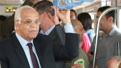 وزير النقل يتحدى ارتفاع أسعار الوقود.. ويصدر تعليمات هامة