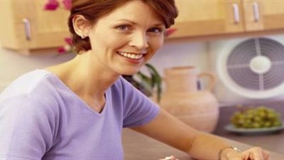 دراسة تكشف: تجنب تناول وجبة العشاء يعزز التمثيل الغذائى والحرق ويقلل الوزن