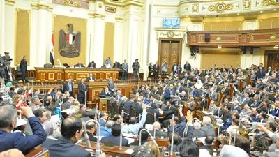 تكتل برلماني يدعو أعضاء مجلس النواب لإقالة الحكومة بعد 