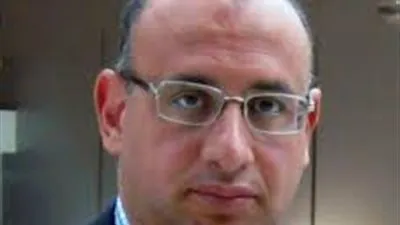 مساعد وزير الاتصالات الأسبق يدعو القادرين لتوفير 