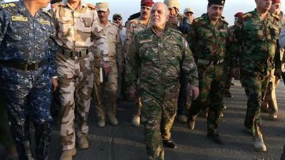 العبادي يتفقد قوات الجيش العراقي في الموصل
