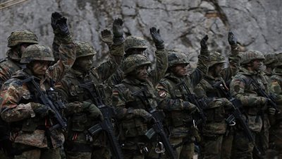 المانيا تطارد الإسلاميين فى صفوف جيشها 