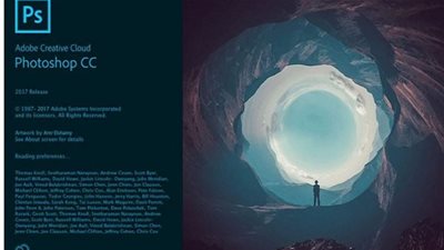 اختيار صورة من مصمم مصري تتصدر غلاف 