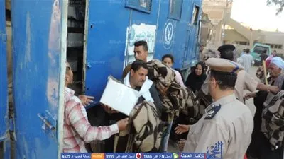 الداخلية توجه قافلة لتقديم المساعدات العينية لمتضرري السيول  بسوهاج 