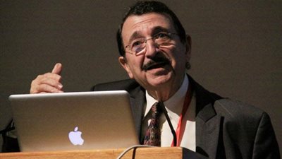 مصطفى السيد يكشف أمرا هاما عن علاج السرطان بالذهب