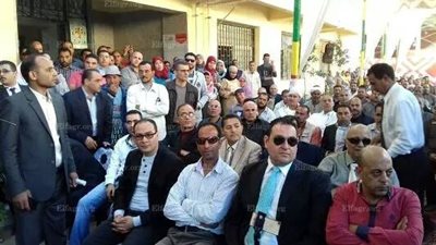 محافظ الشرقية يلتقى بأهالي مدينة صان الحجر لبحث مشاكلهم  (صور)