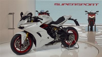 دوكاتي تزيح الستار دراجتها النارية الجديدة 