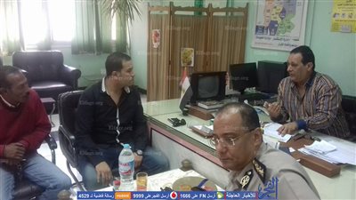  قيادات بلقاس التنفيذية والأمنية تجتمع بقائدي التوك توك لبحث التعريفة (فيديو وصور)