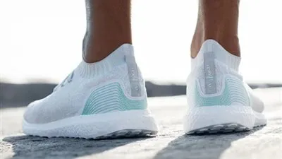 Adidas  تصنع أحذية رياضية من مخلفات المحيطات   