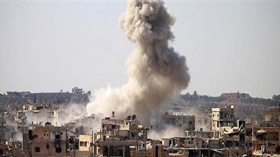 مقتل 7 أطفال وامرأتين في غارة على شمال غرب سوريا