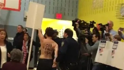 شاهد .. تعري فتيات 