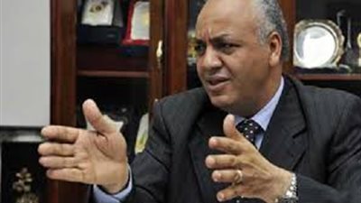 مصطفى بكري: 