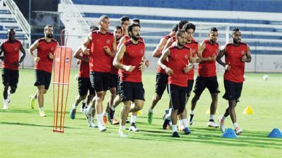 لاعبان يفشلان فى 