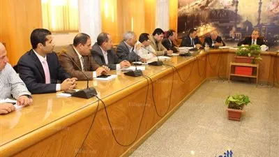 المحافظ ومدير الأمن يضعان خطة لمواجهة التعديات على الأراضي بدمياط (صور)