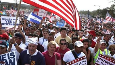 بعد فوز ترامب.. مظاهرات في ولاية أوكلاند تحمل شعار 