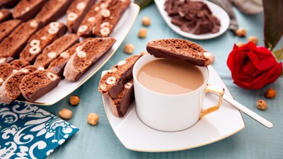 أفضل طريقة لعمل البسكويت المقرمش بالبندق والشيكولاتة