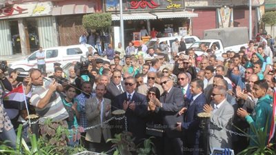 نصر يفتتح ميداني العالم «زويل» بدسوق وكفرالشيخ بحضور عائلته (صور)