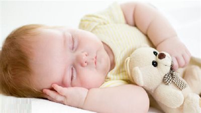 نصائِح صحيَّة هامة حول النَّوم الآمن الأطفال للرُضَّع!