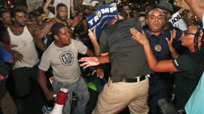 الشرطة الأمريكية تقتل مواطنين احتجوا على فوز ترامب
