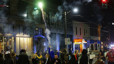 سقوط ضحايا خلال تظاهرة ضد ترامب في سياتل الأمريكية (فيديو)