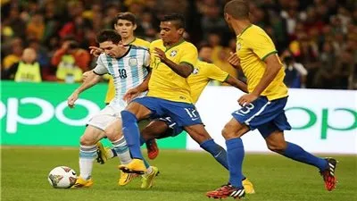 مدرب البرازيل: لا يمكن السيطرة على ميسي