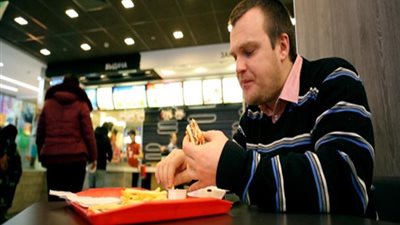 كيف تسطير علي رغبتك في تناول البيتزا أو الشوكولاته ؟