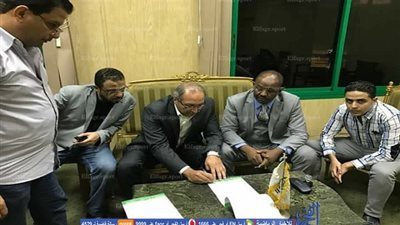 وفد المريخ السوداني في الإسكندرية لإنهاء صفقة عاشور الأدهم