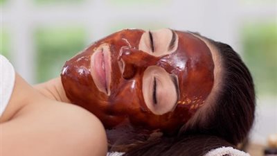 ماسك القهوة وبودرة الفطر لشد البشرة