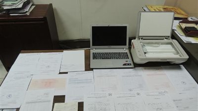 الأموال العامة تضبط 3 أشخاص بتهمة تزييف الشيكات البنكية