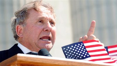 ابن رئيس أمريكي سابق عن ترامب: فقد عقله 