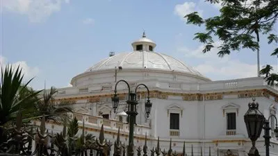 نائب برلماني يطالب بتأجيل العمرة 3 أشهر لحين استقرار سوق العملة