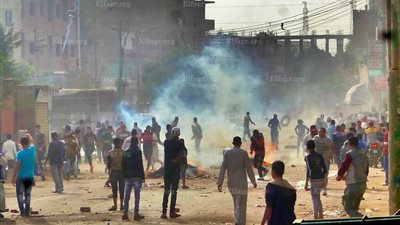 كر وفر بين متظاهرين وقوات الأمن في قرية بالجيزة (صور) 