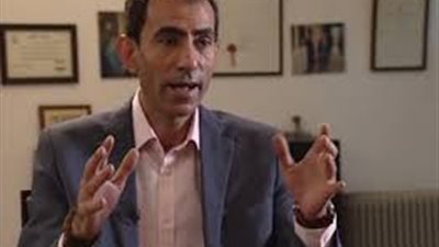 يسري فودة: عزل 