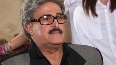 سمير غانم يبكي على وفاة محمود عبدالعزيز: 