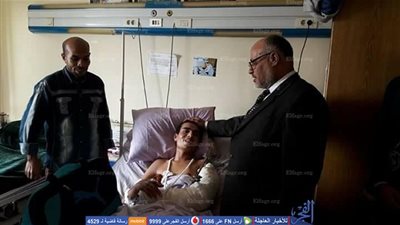 جامعة الأزهر تزور مصابي العمليات الحربية بالمعادي (صور) 